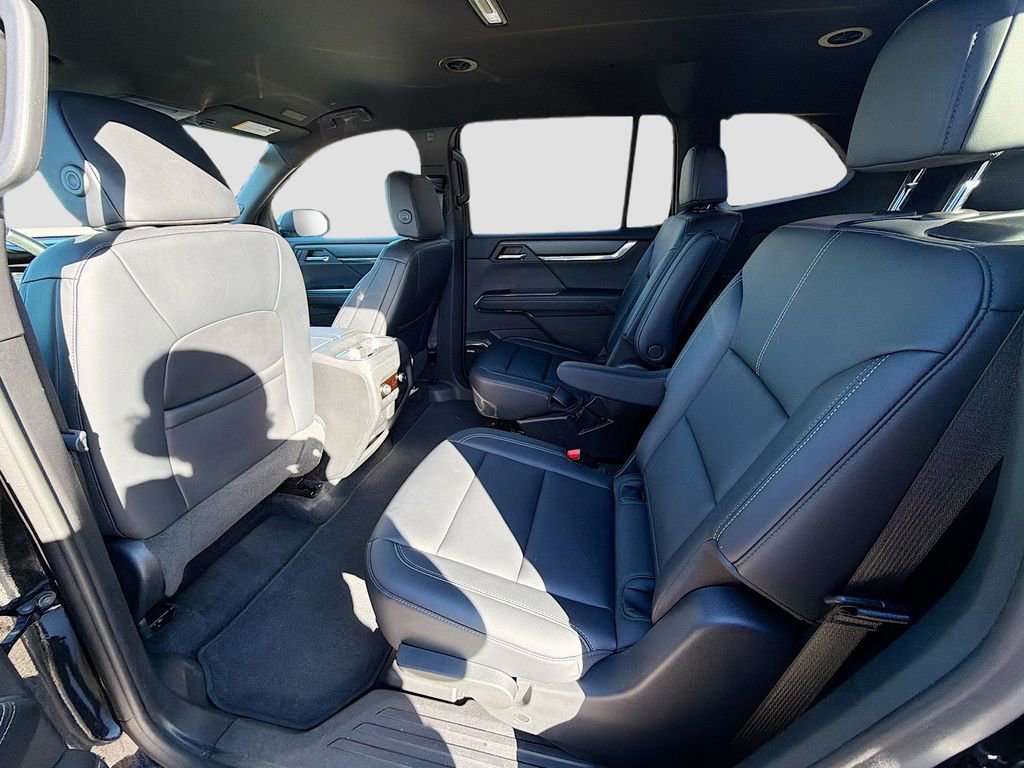 Used 2024 GMC Acadia Elevation image 22