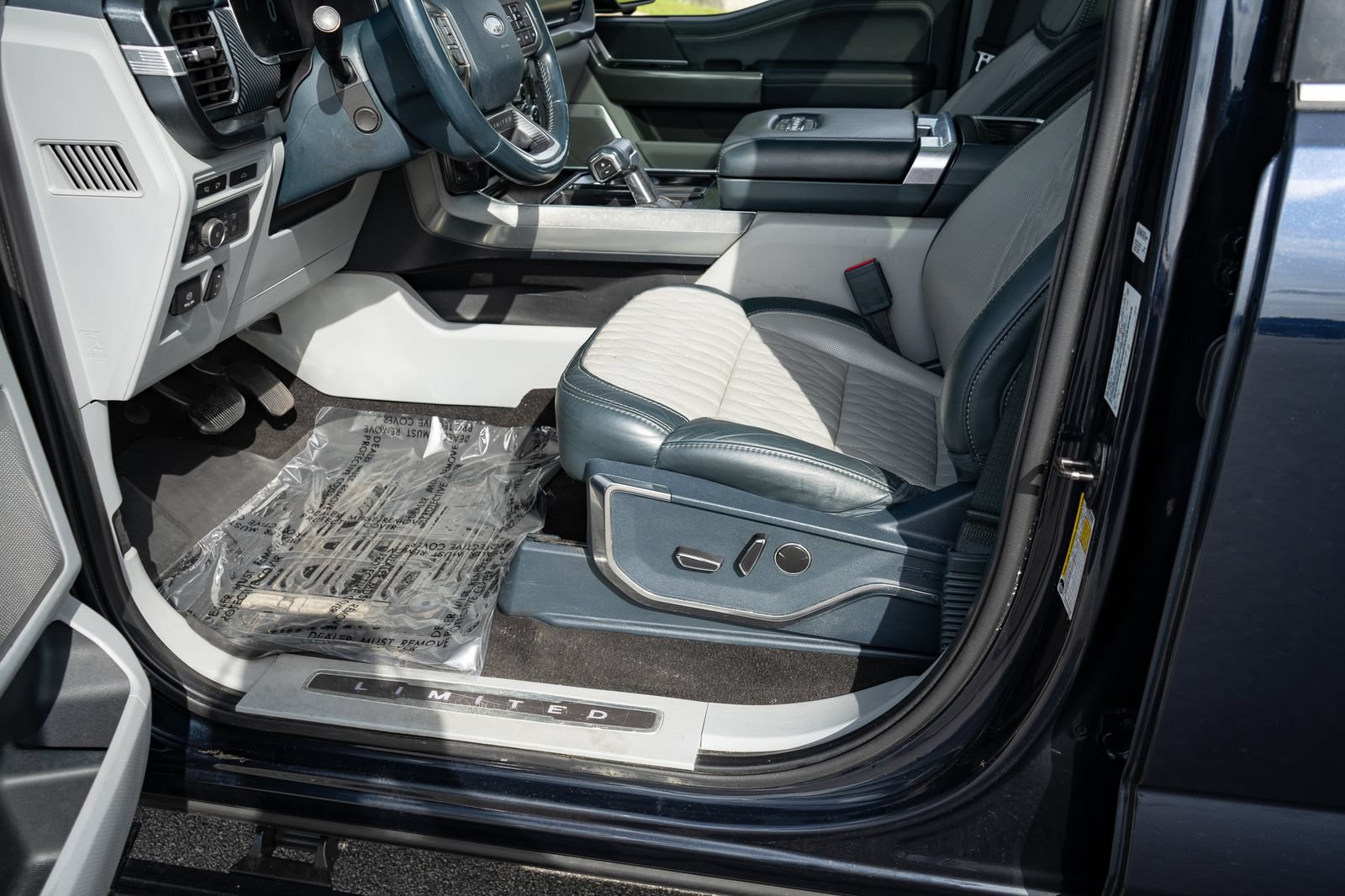 Used 2023 Ford F150 Limited AWD/4WD image 18