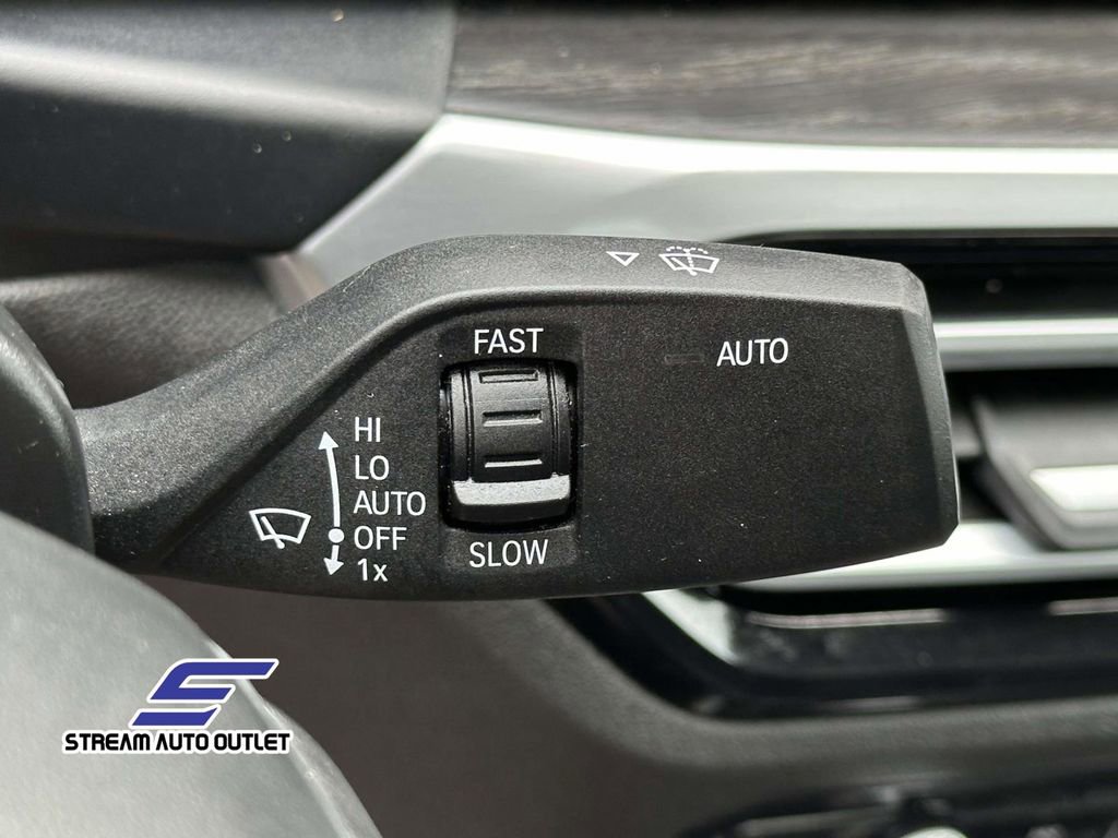 Used 2024 BMW 330i xDrive Sedan w/ Convenience Package image 25