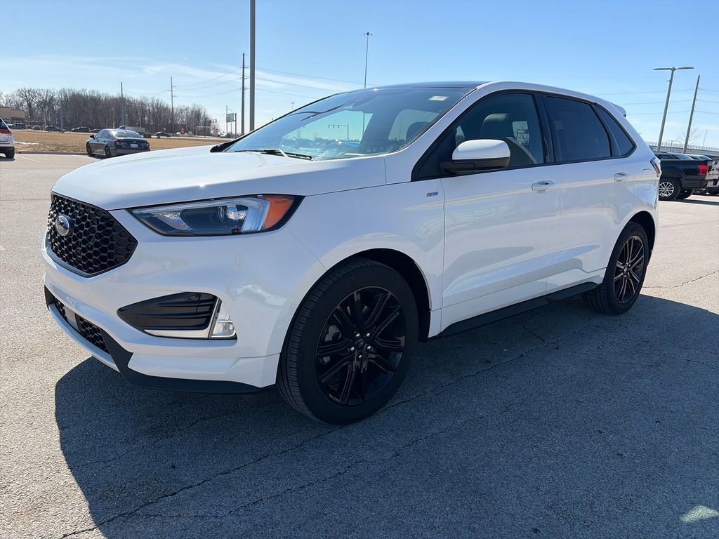 Used 2024 Ford Edge ST-Line AWD/4WD image 3