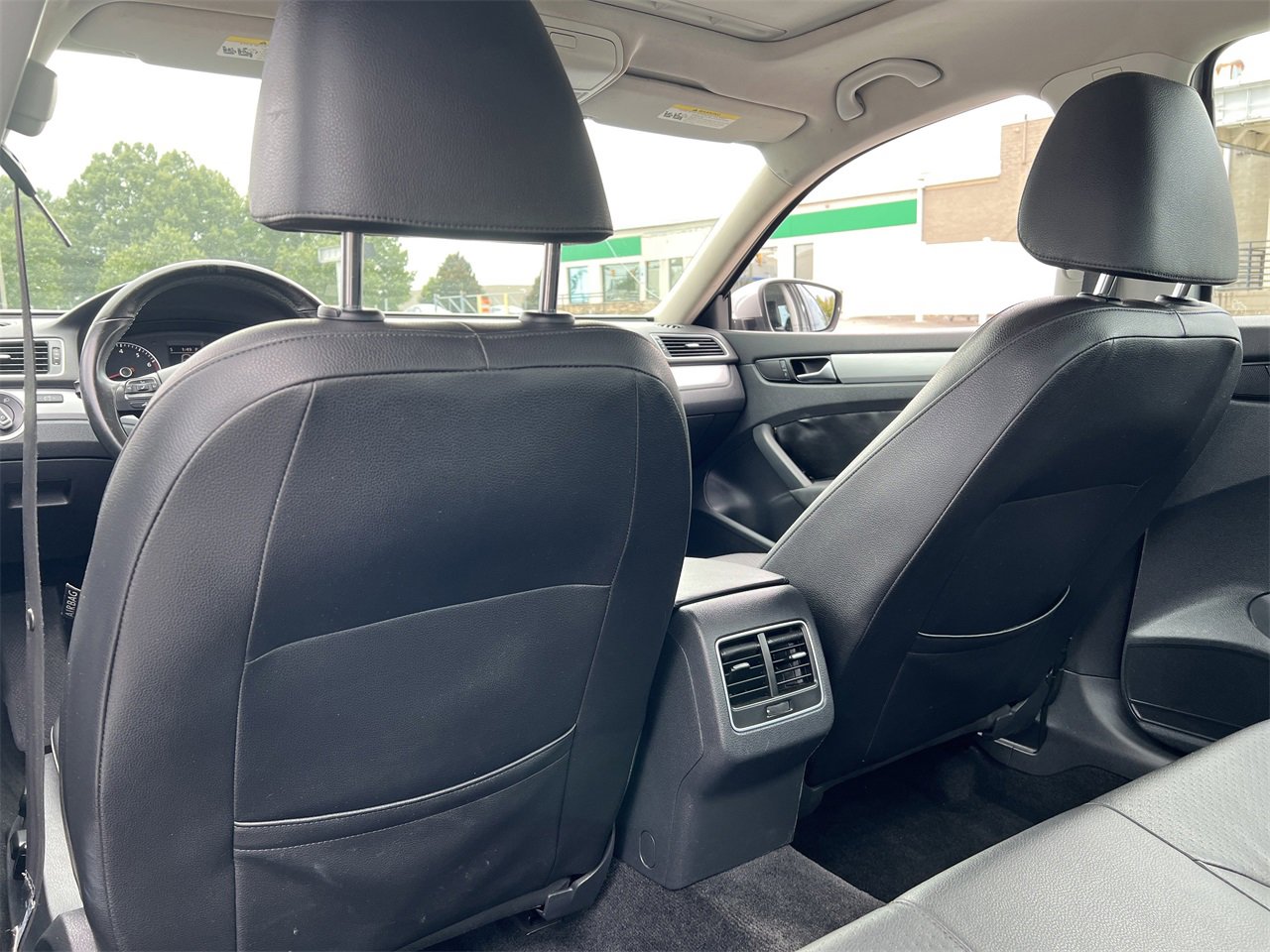 Used 2013 Volkswagen Passat 2.5 SE image 18