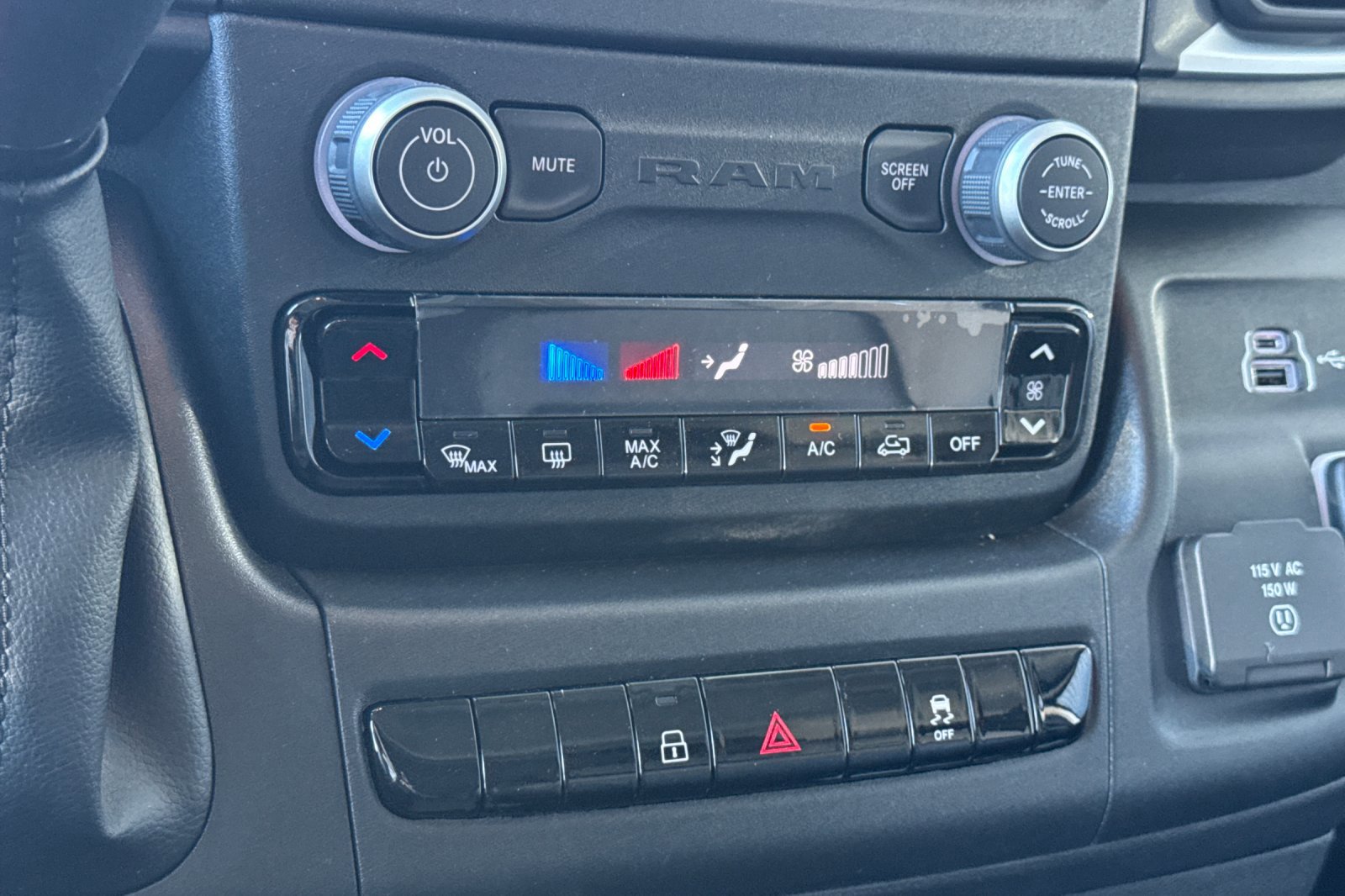 New 2026 RAM ProMaster 1500 w/ Quick Order Package 22G SLT image 18