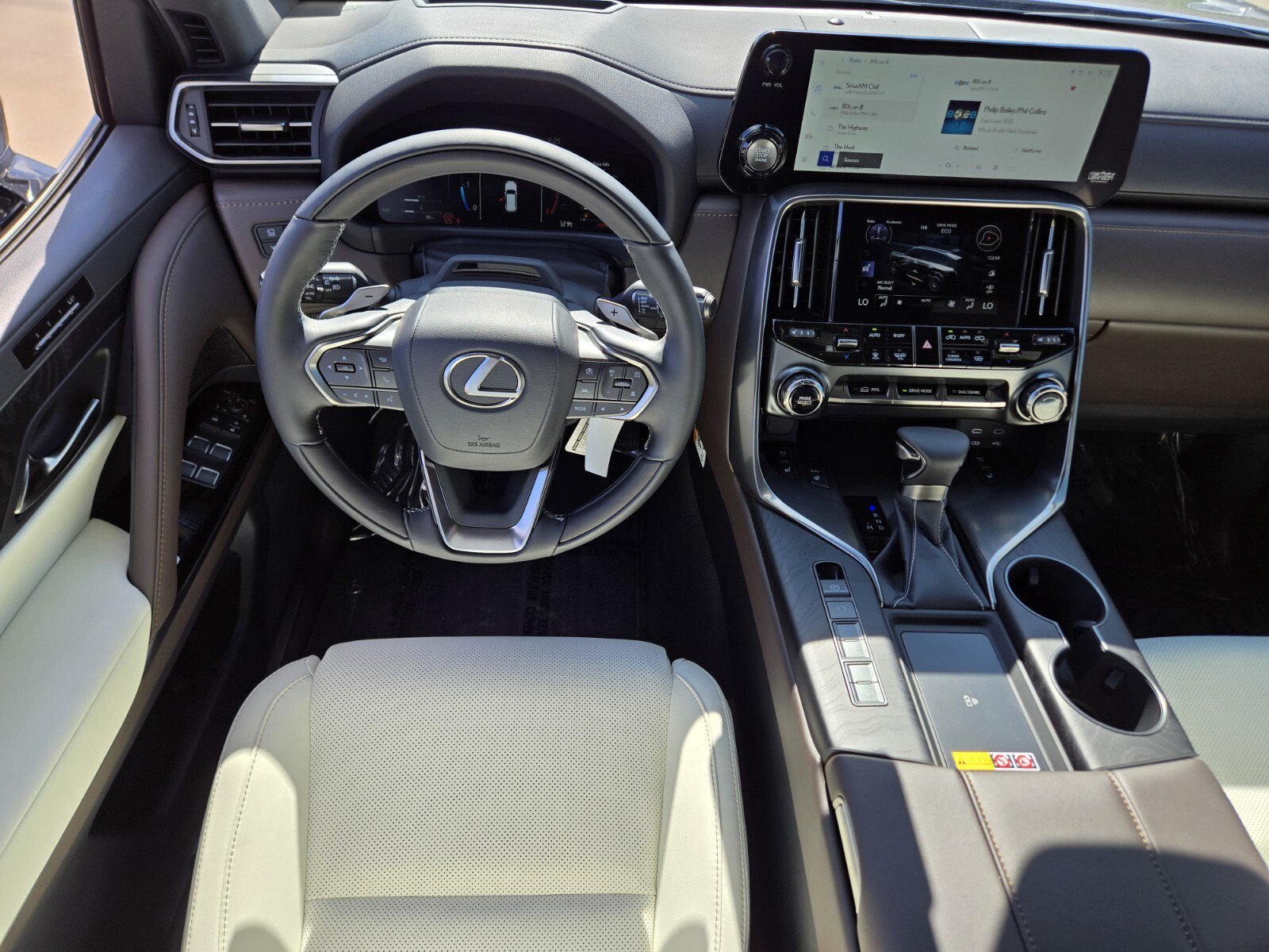 New 2026 Lexus LX 600 4WD w/ Luxury Package image 9
