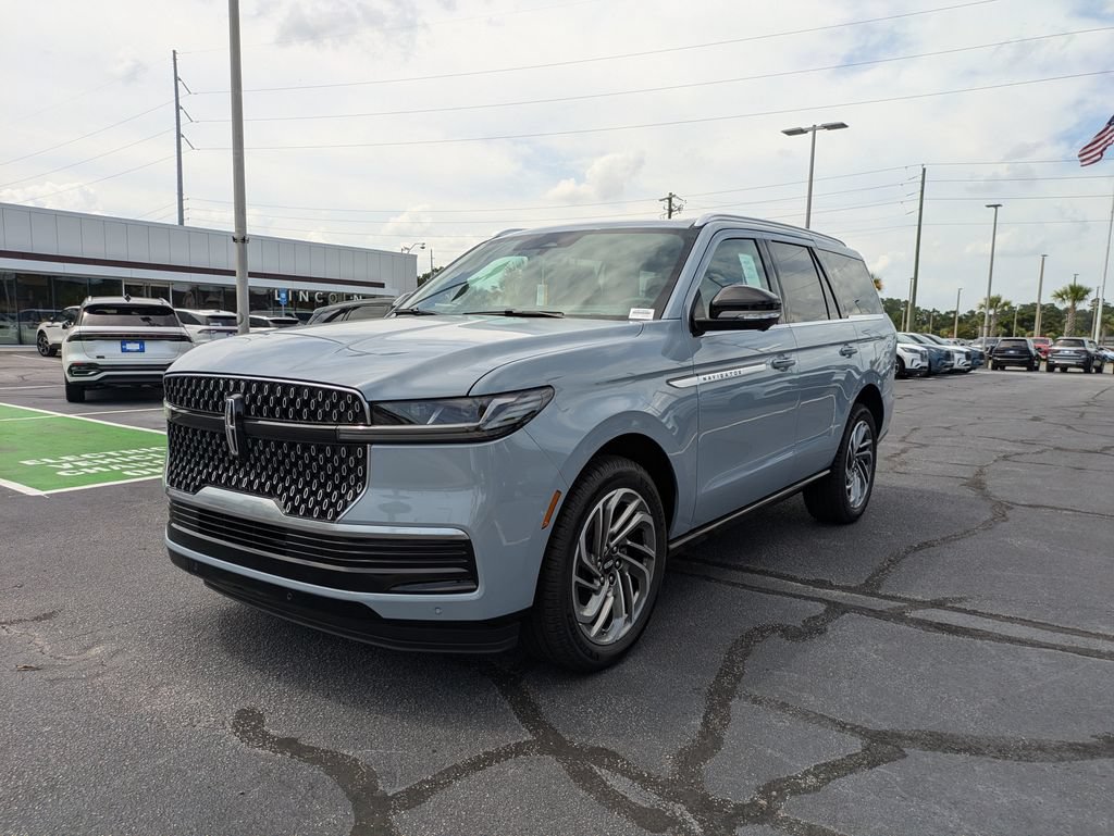 New 2027 Lincoln Navigator Reserve AWD/4WD image 8