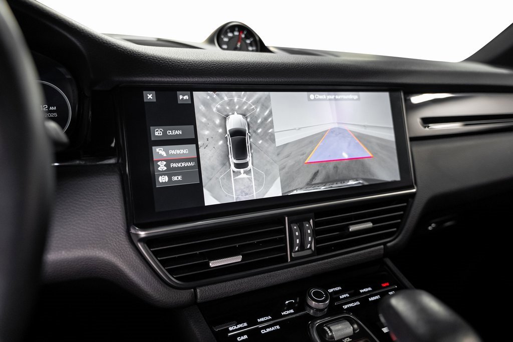 Used 2021 Porsche Cayenne Coupe image 47