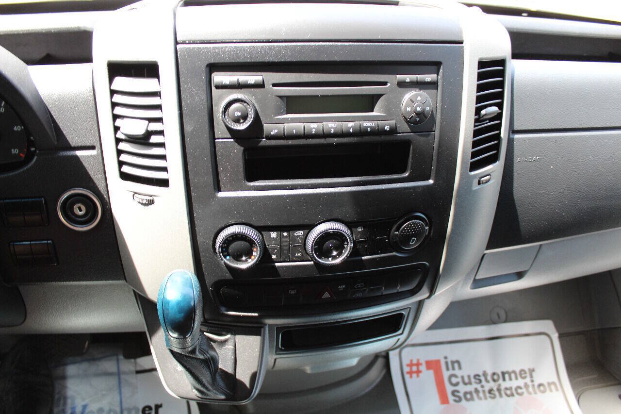 Used 2012 Mercedes-Benz Sprinter 2500 image 13