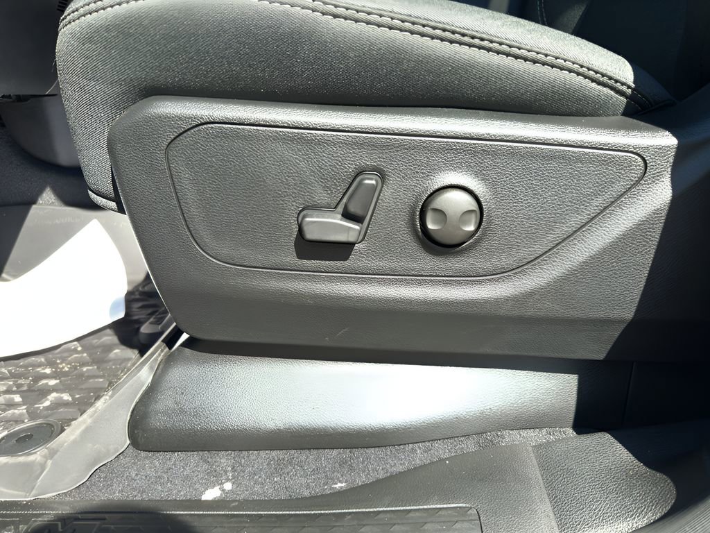 New 2025 RAM 1500 Big Horn image 15