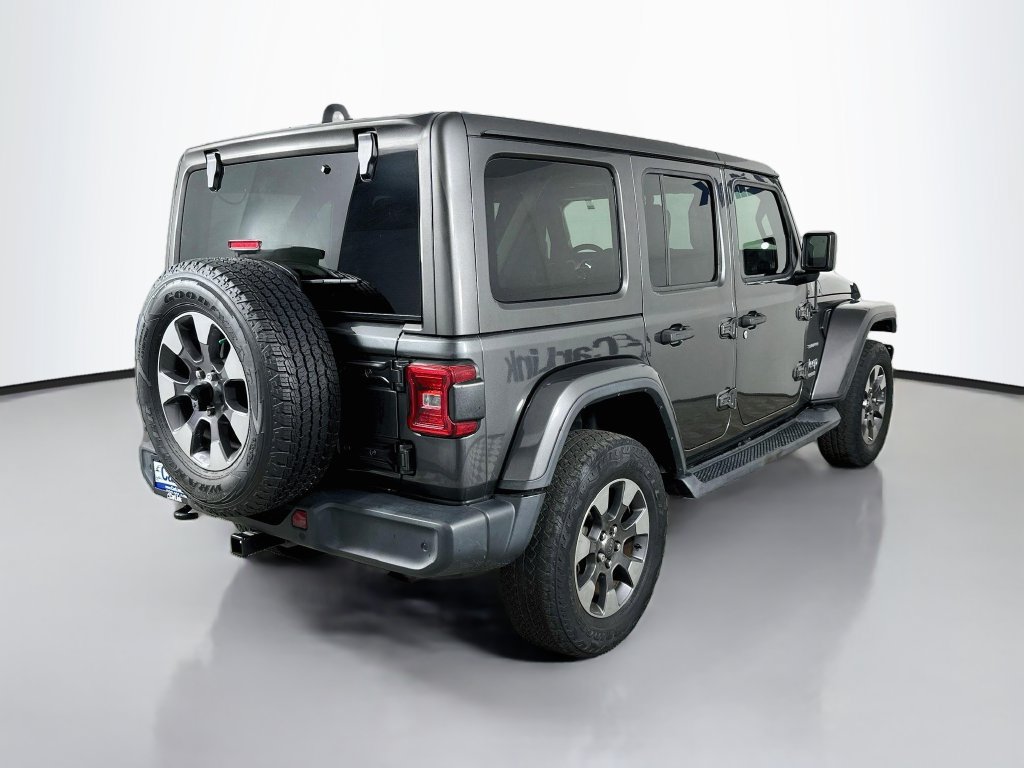 Used 2018 Jeep Wrangler Unlimited Sahara AWD/4WD image 8