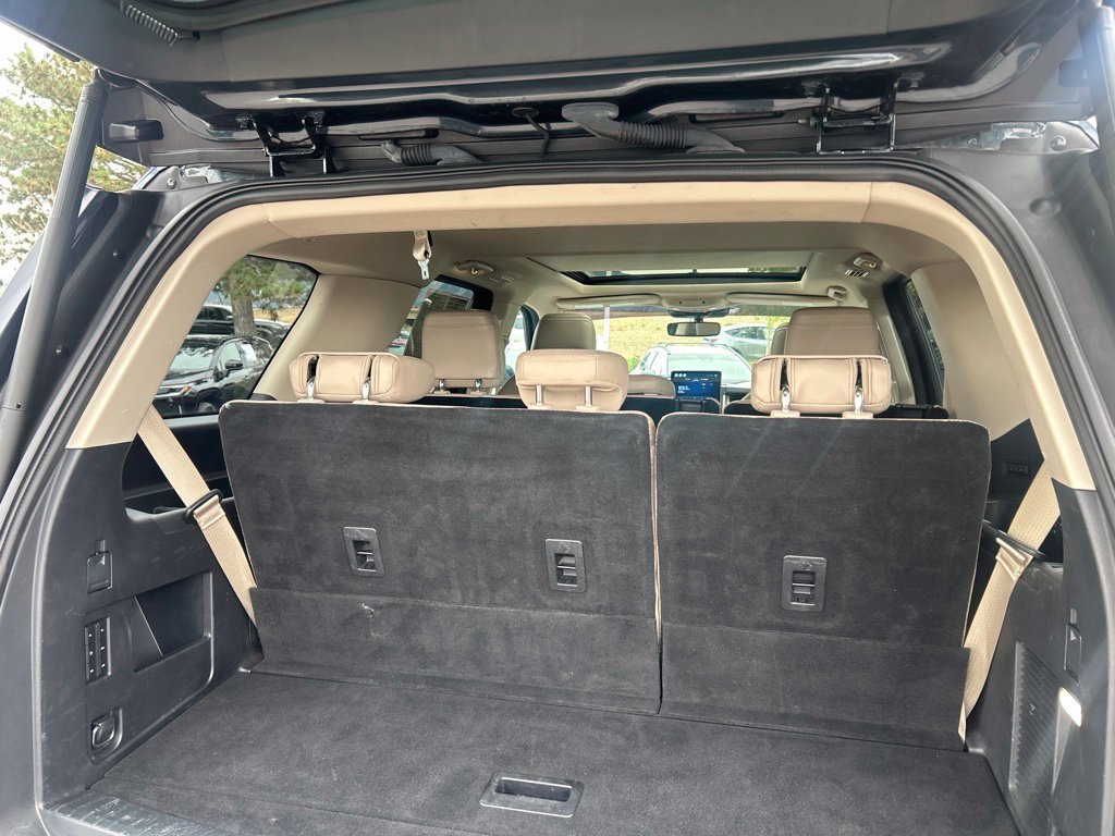 Used 2023 Ford Expedition Limited AWD/4WD image 19