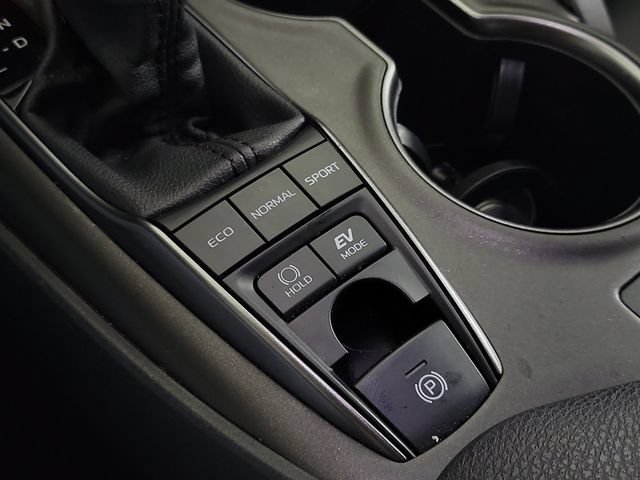 Used 2022 Toyota Camry XSE FWD image 30