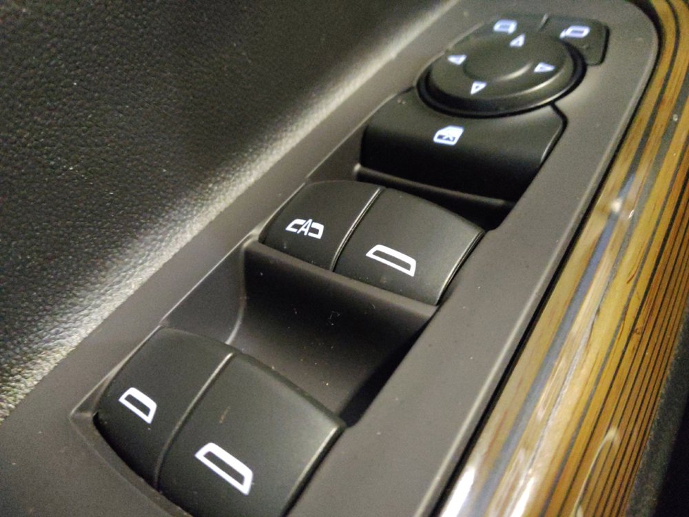 Used 2022 GMC Acadia SLE FWD image 27