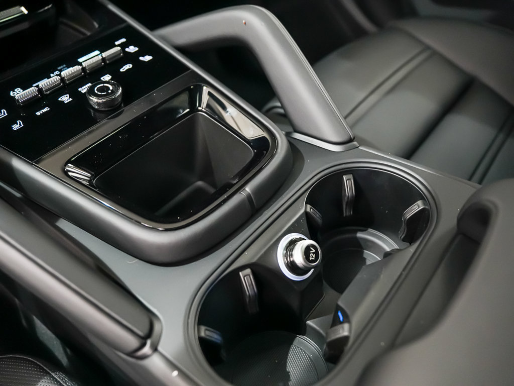 New 2027 Porsche Cayenne S AWD/4WD image 30