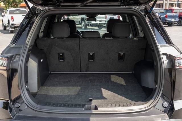 Used 2025 Chevrolet Equinox LT AWD/4WD image 15