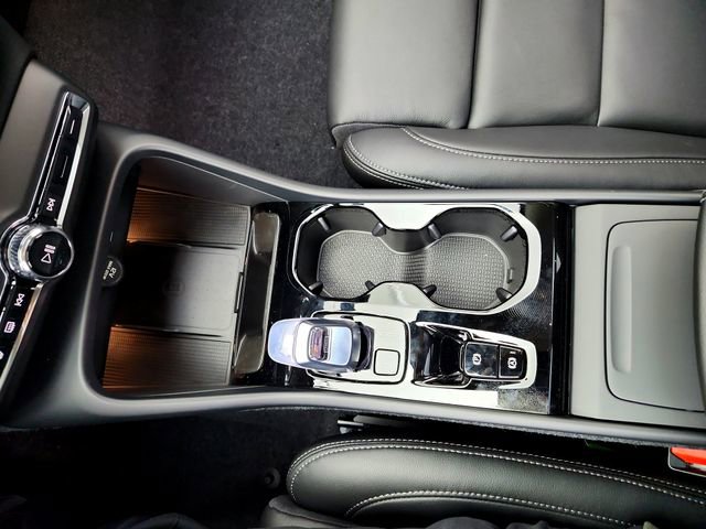 New 2026 Volvo XC40 B5 Plus w/ Climate Package AWD/4WD image 26