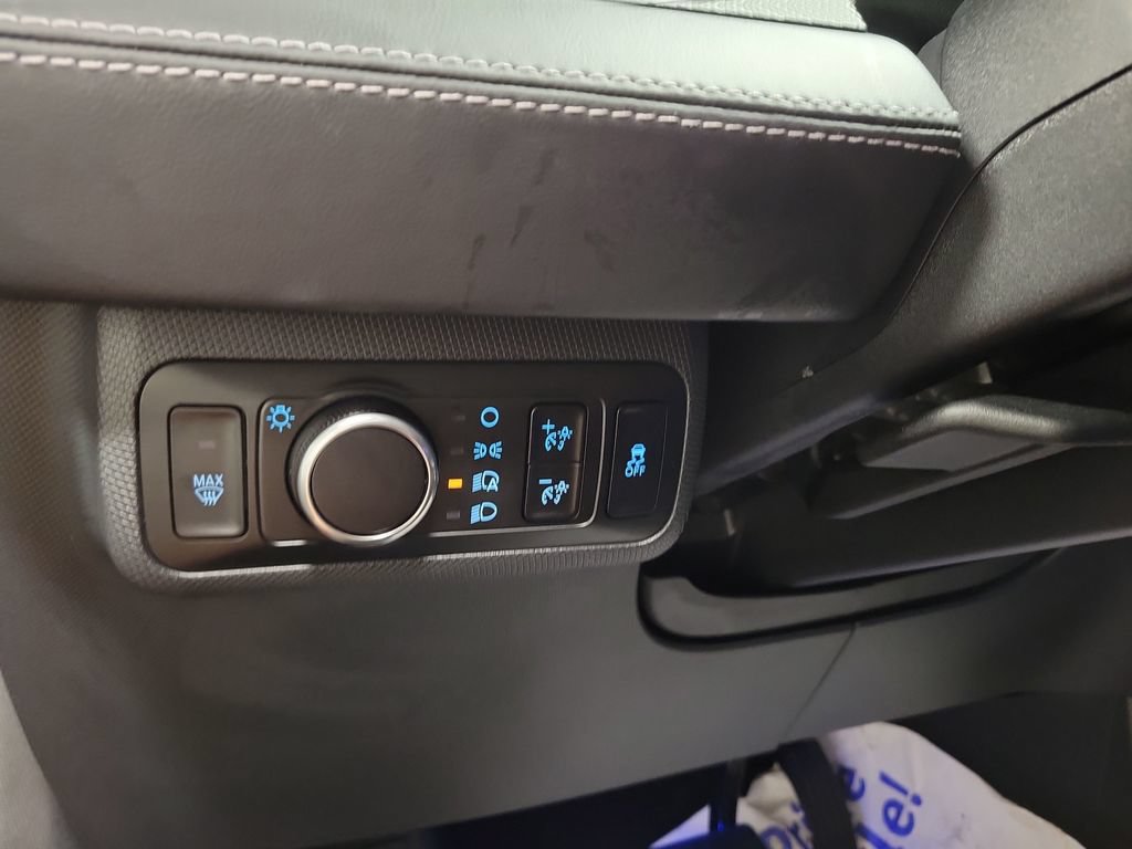 Used 2025 Ford Mustang Mach-E Premium AWD/4WD image 22