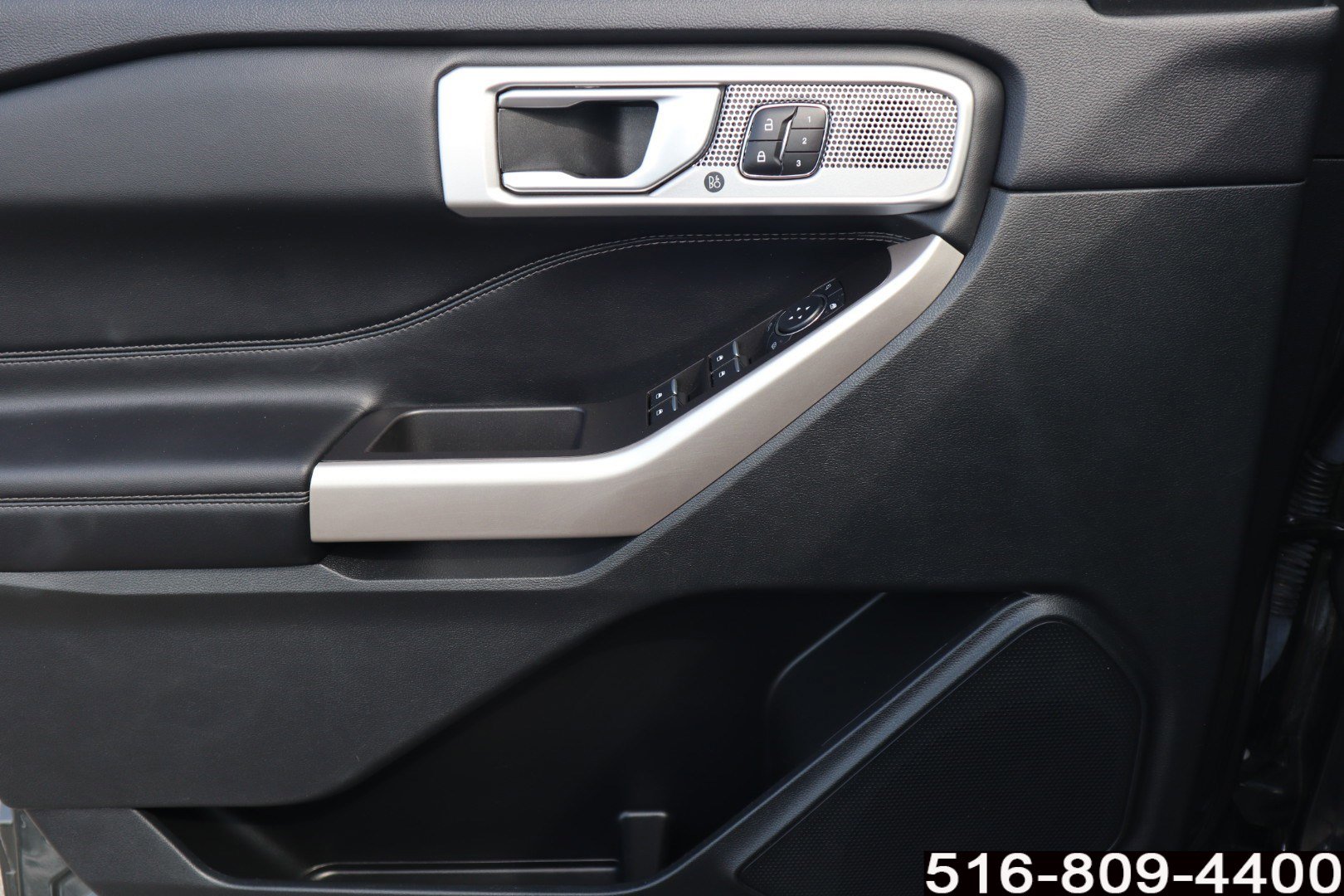 Used 2023 Ford Explorer Limited w/ Equipment Group 301A AWD/4WD image 18