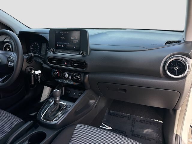 Used 2023 Hyundai Kona SE w/ Cargo Package FWD image 27