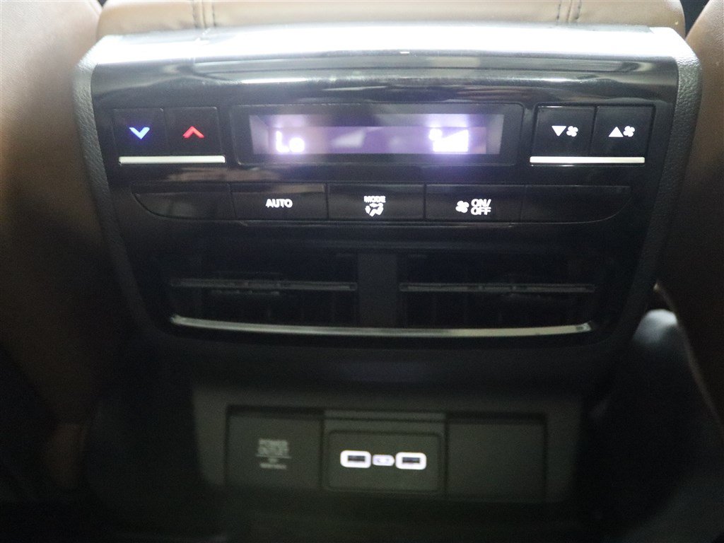 Used 2022 Acura MDX SH-AWD w/ Technology Package image 26