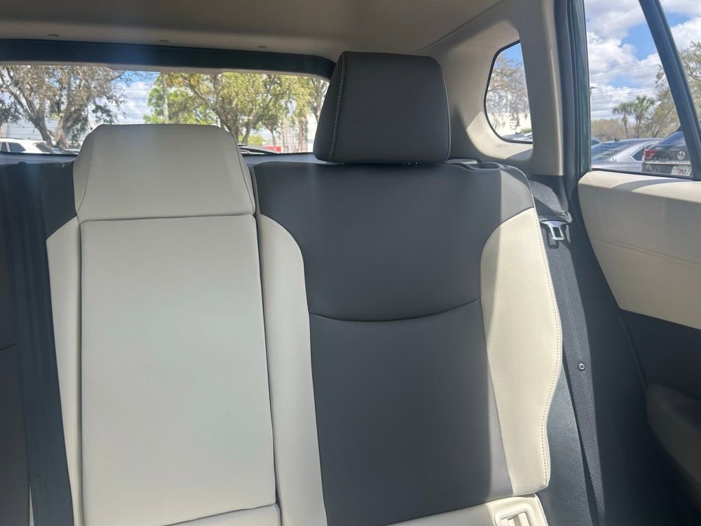 Used 2022 Toyota Corolla Cross XLE w/ Convenience Package AWD/4WD image 14