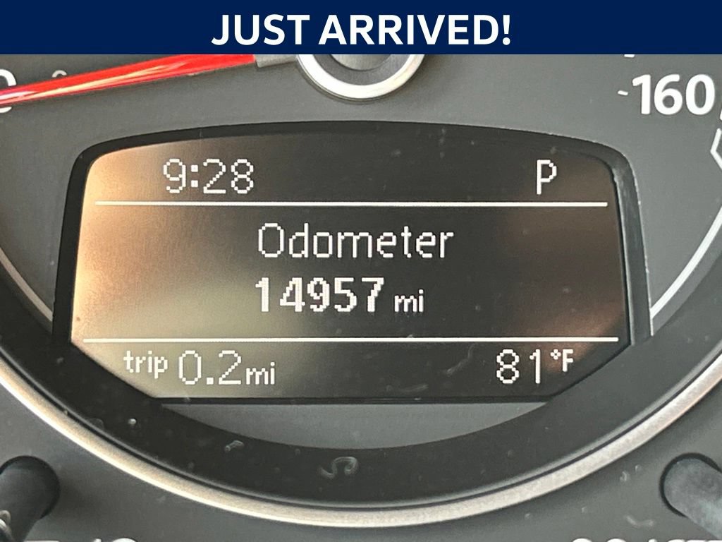 Used 2018 Volkswagen Beetle 2.0T Dune FWD image 13