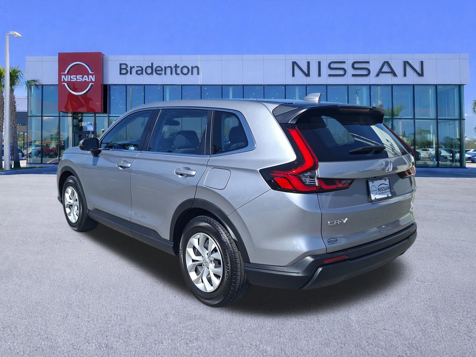 Used 2024 Honda CR-V LX image 7