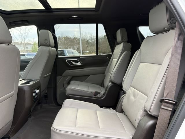 Used 2022 GMC Yukon SLT w/ SLT Premium Package image 18