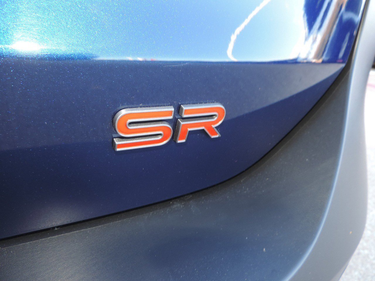 Certified 2025 Nissan Kicks SR FWD image 18