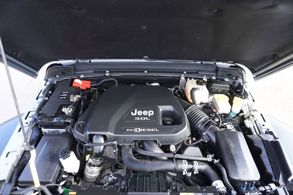 Used 2021 Jeep Wrangler Unlimited Sport image 32