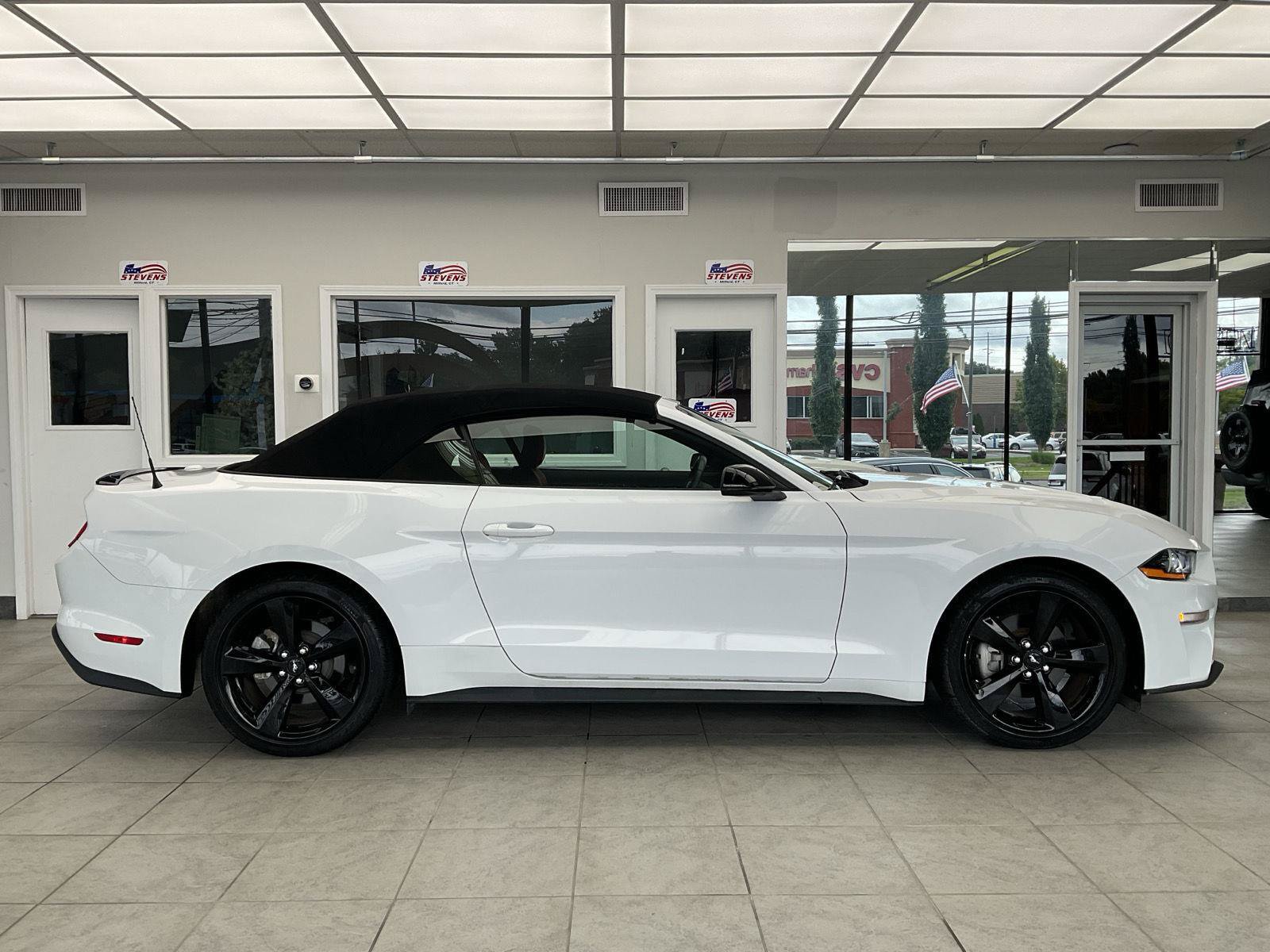 Used 2021 Ford Mustang Premium w/ Equipment Group 201A RWD image 4