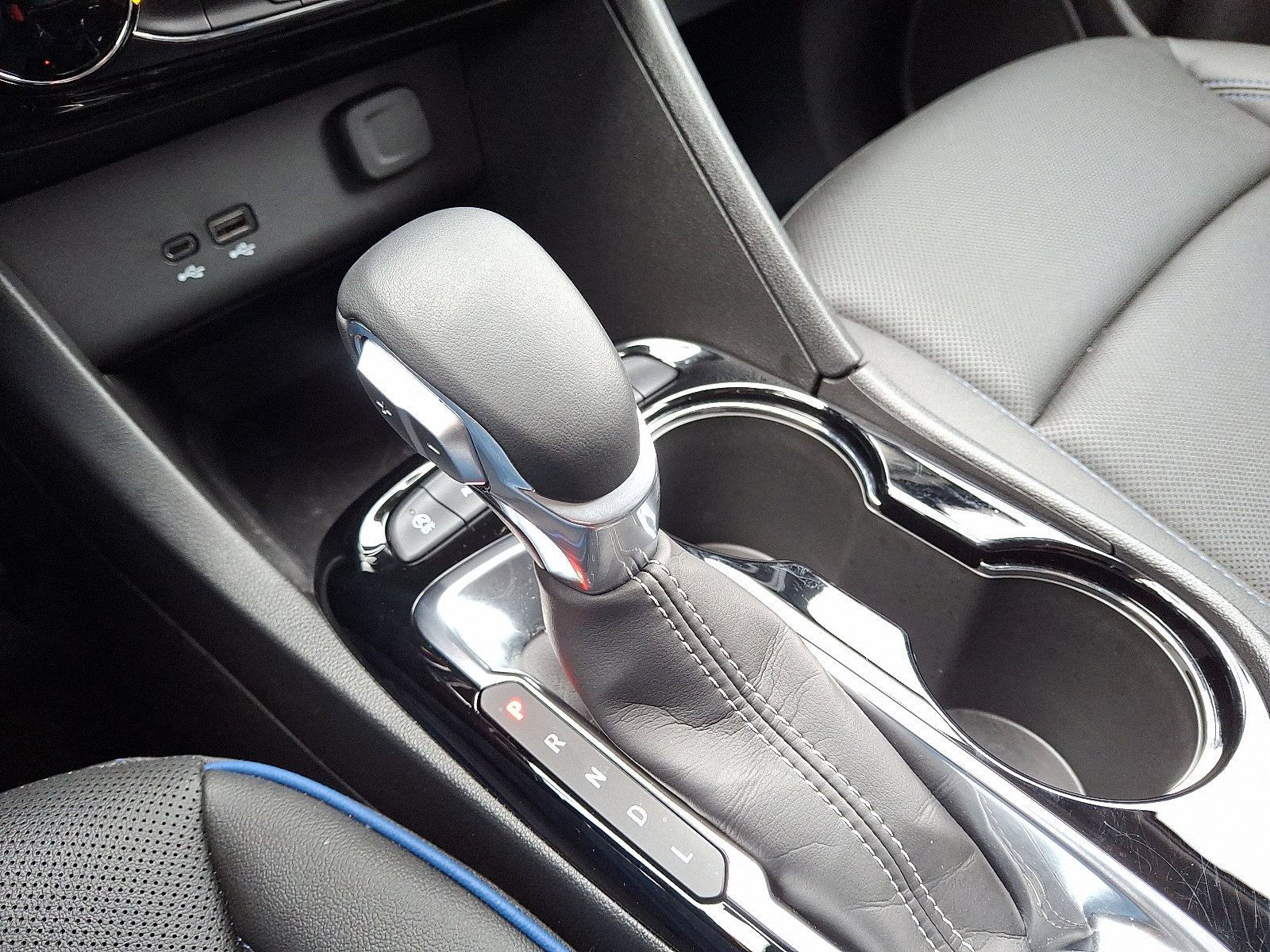 Used 2025 Buick Encore GX Sport Touring image 14