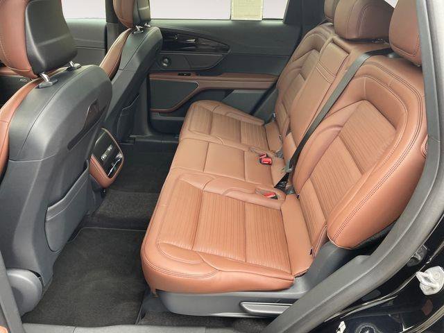 New 2026 Lincoln Nautilus Reserve AWD/4WD image 13