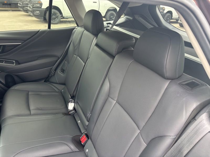 Used 2022 Subaru Outback Limited AWD/4WD image 25