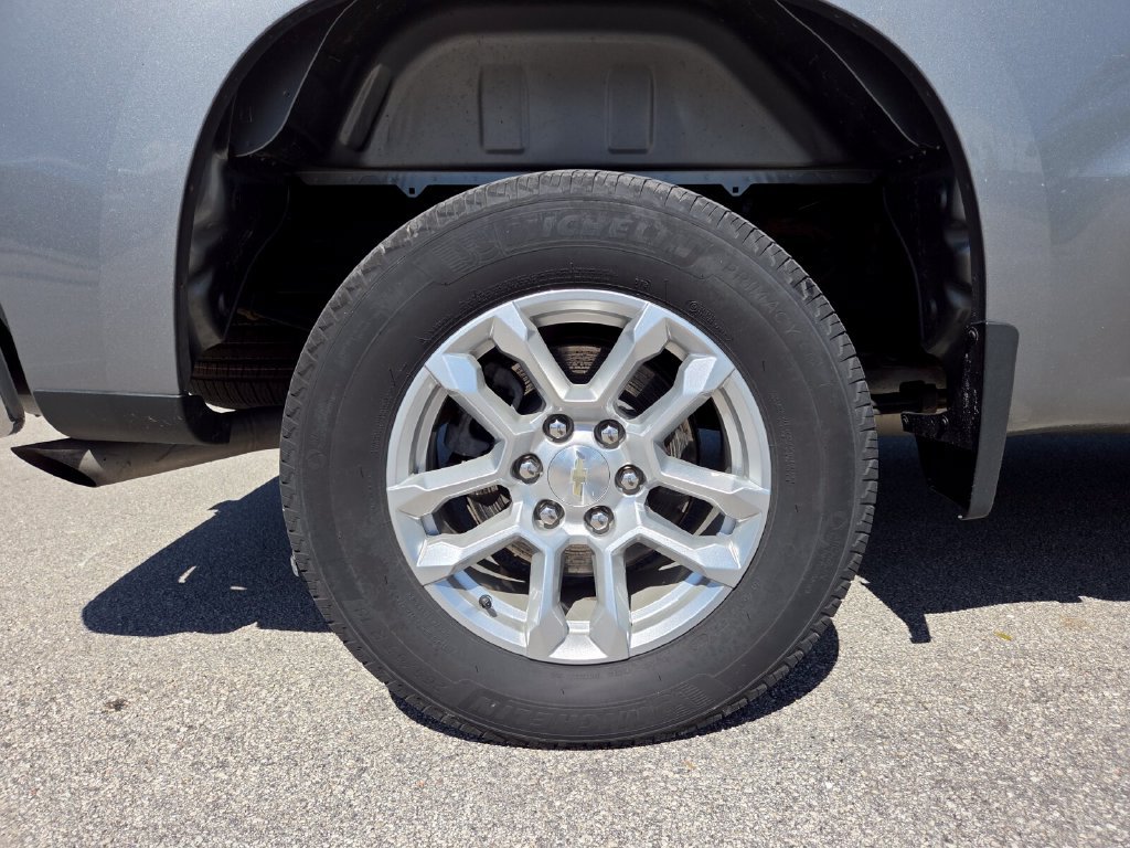 Used 2023 Chevrolet Silverado 1500 LT AWD/4WD image 20