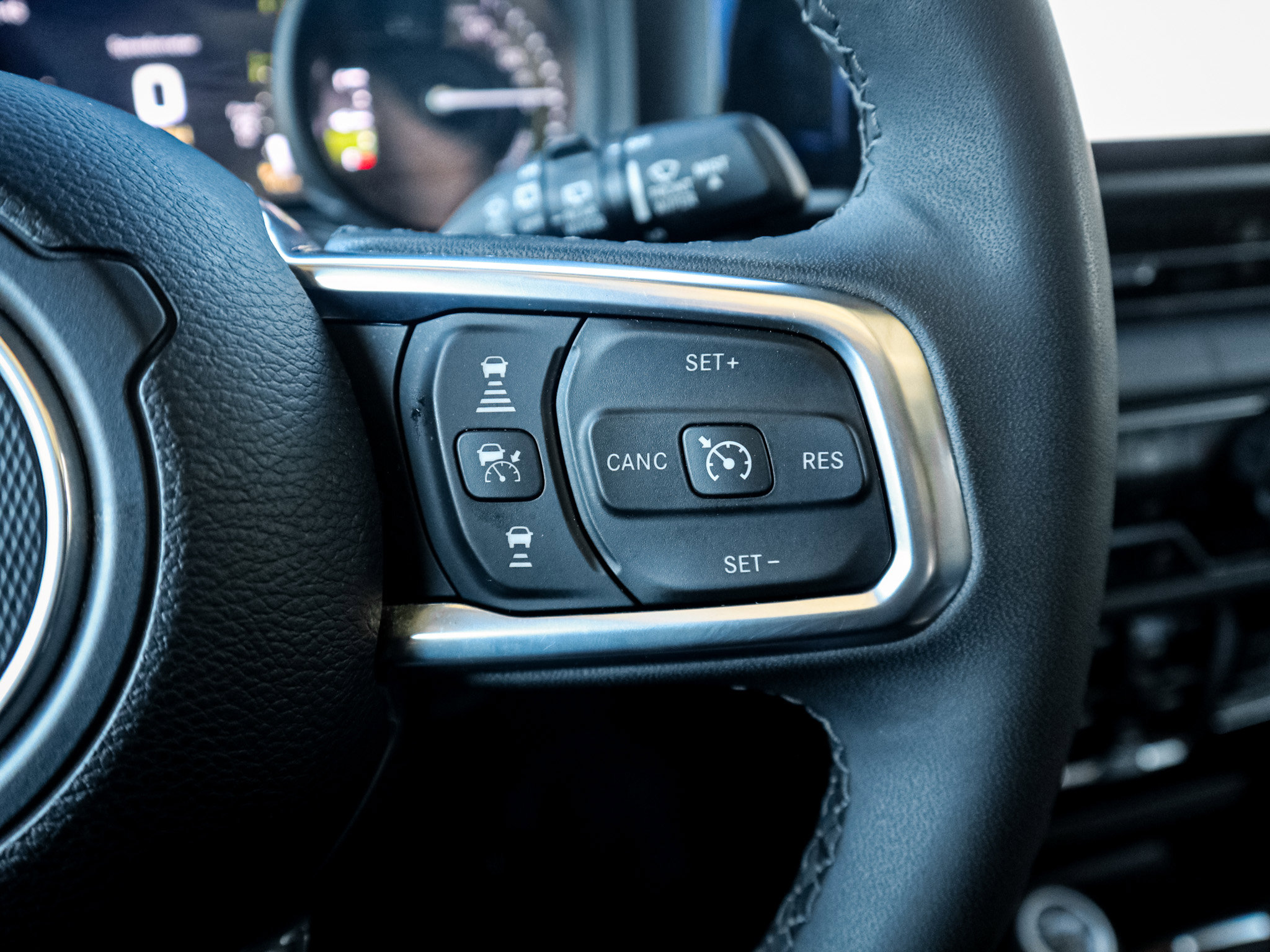 Used 2025 Jeep Wrangler Sahara image 20