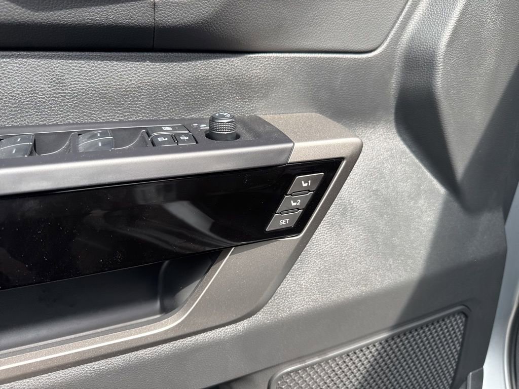 Used 2024 Toyota Tundra Limited image 13