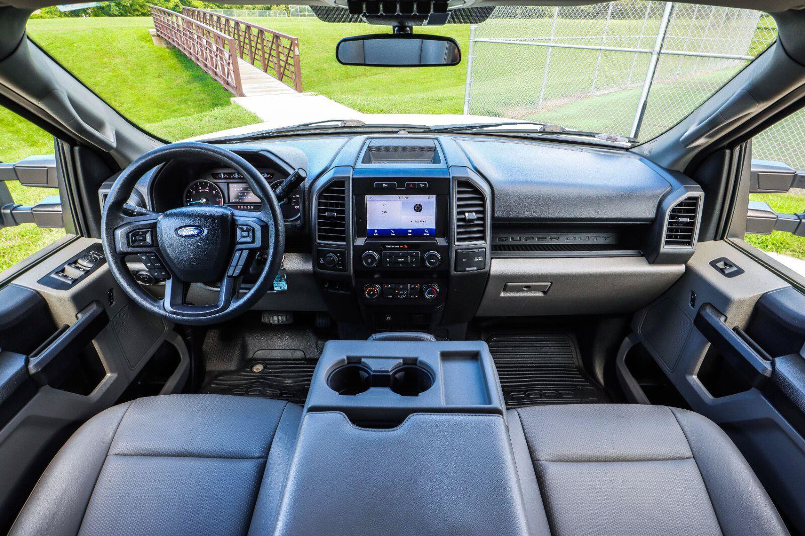 Used 2022 Ford F250 XL w/ STX Appearance Package AWD/4WD image 2