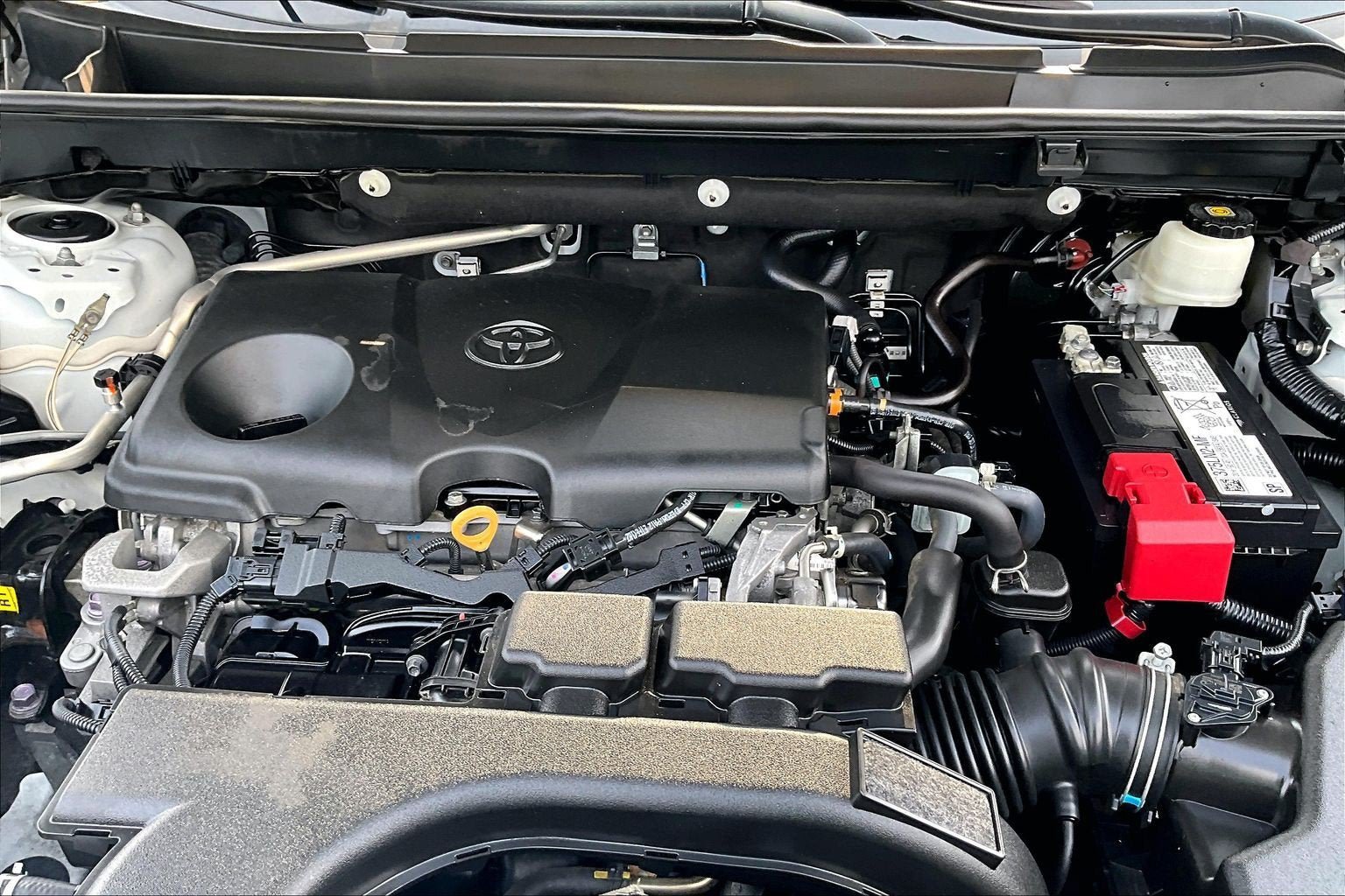 Used 2021 Toyota RAV4 LE FWD image 10