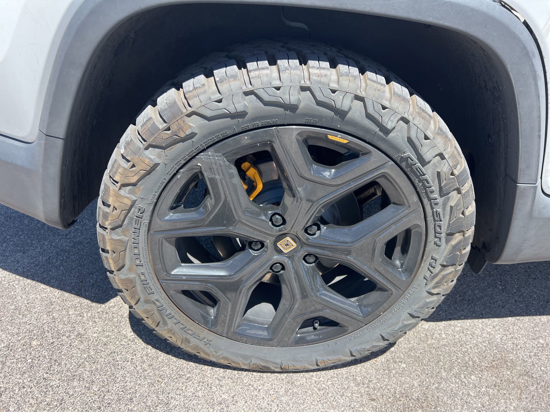 Used 2023 Rivian R1T Adventure AWD/4WD image 12