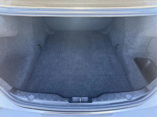 Used 2011 BMW 550i Sedan image 7