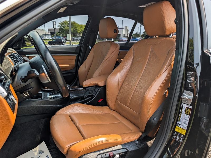 Used 2018 BMW 340i xDrive Sedan AWD/4WD image 14