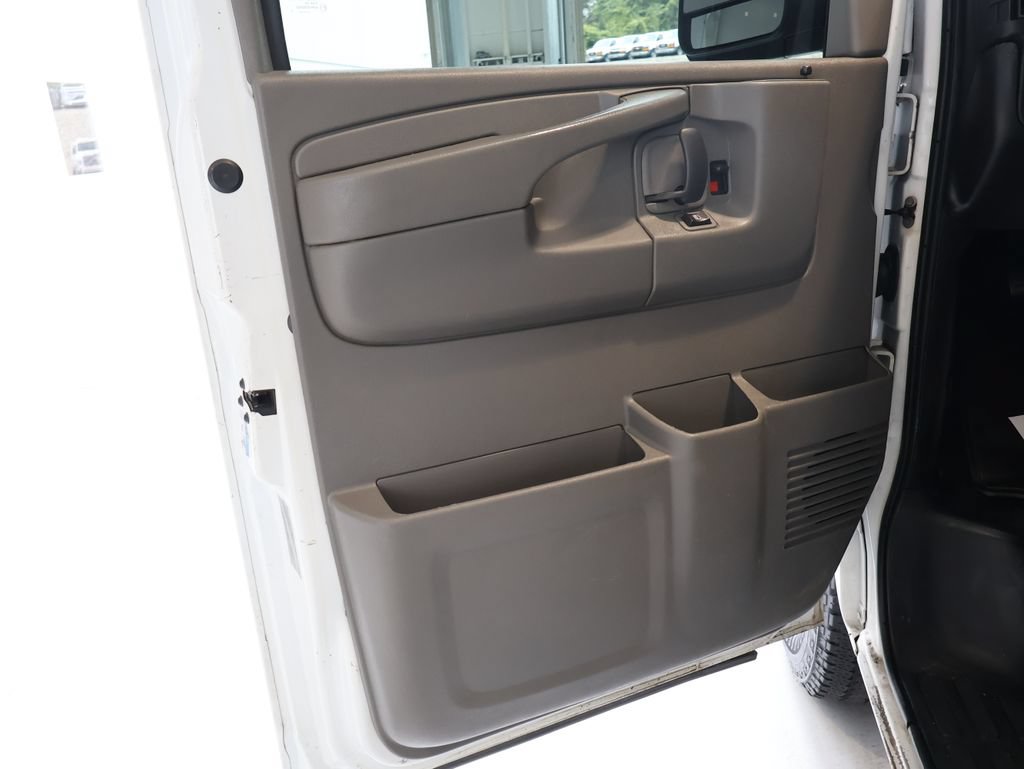 Used 2013 Chevrolet Express 3500 LT w/ LT Preferred Equipment Group RWD image 10