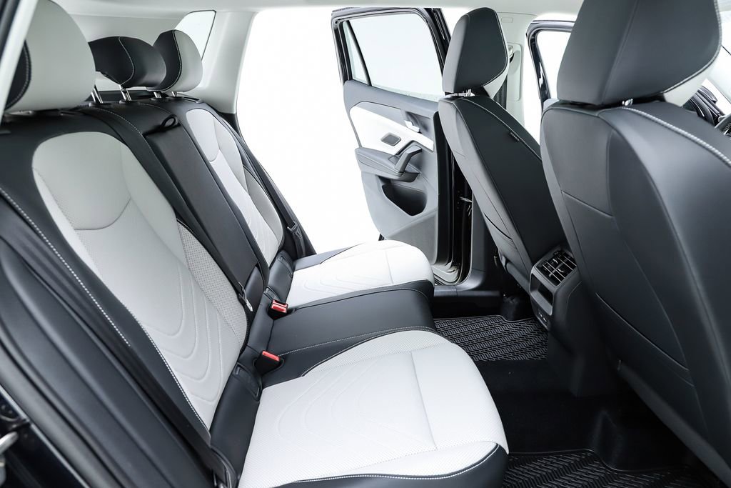 New 2026 Volkswagen Tiguan SE image 38