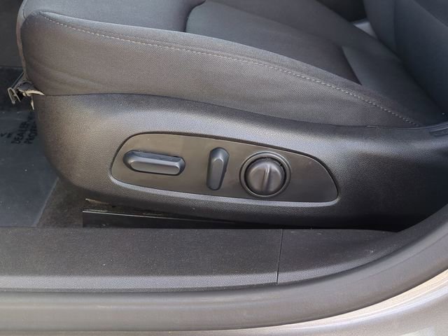 Used 2025 Chevrolet Malibu LT FWD image 22