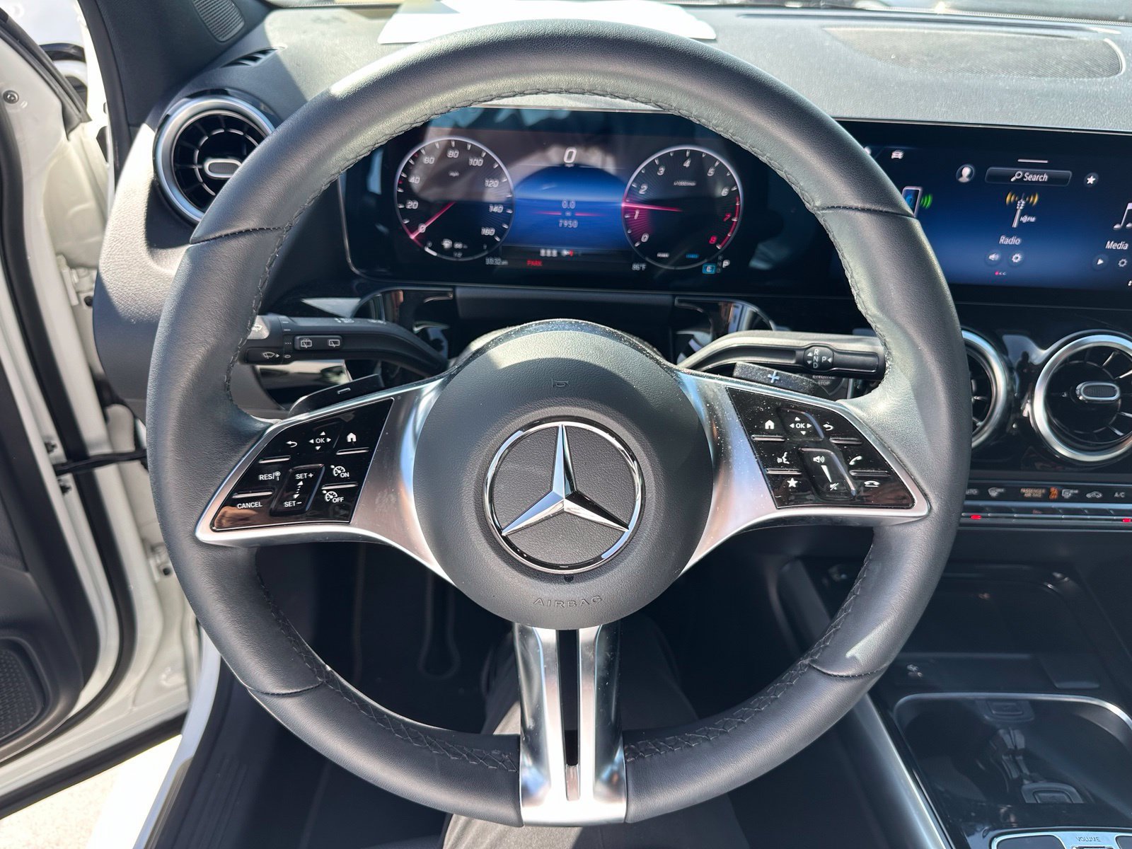 Used 2026 Mercedes-Benz GLA 250 image 3