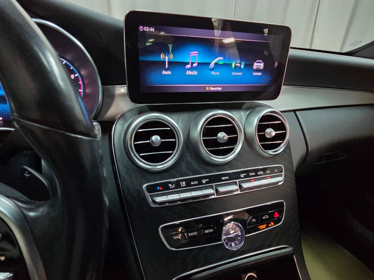 Used 2020 Mercedes-Benz C 300 4MATIC Sedan image 25