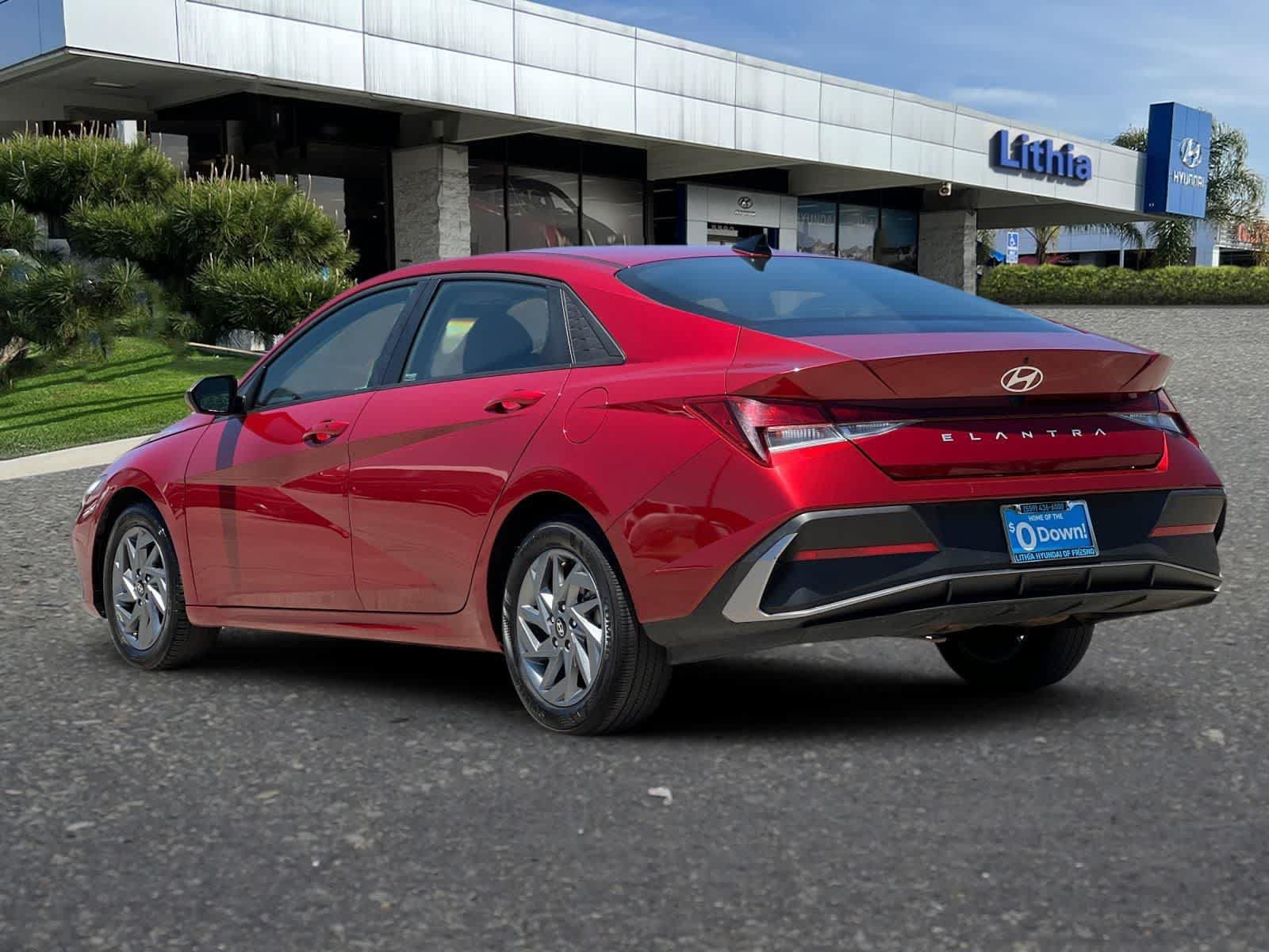Used 2024 Hyundai Elantra SEL FWD image 7