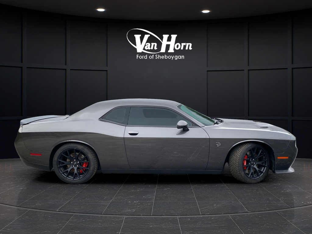 Used 2016 Dodge Challenger SRT Hellcat RWD image 9