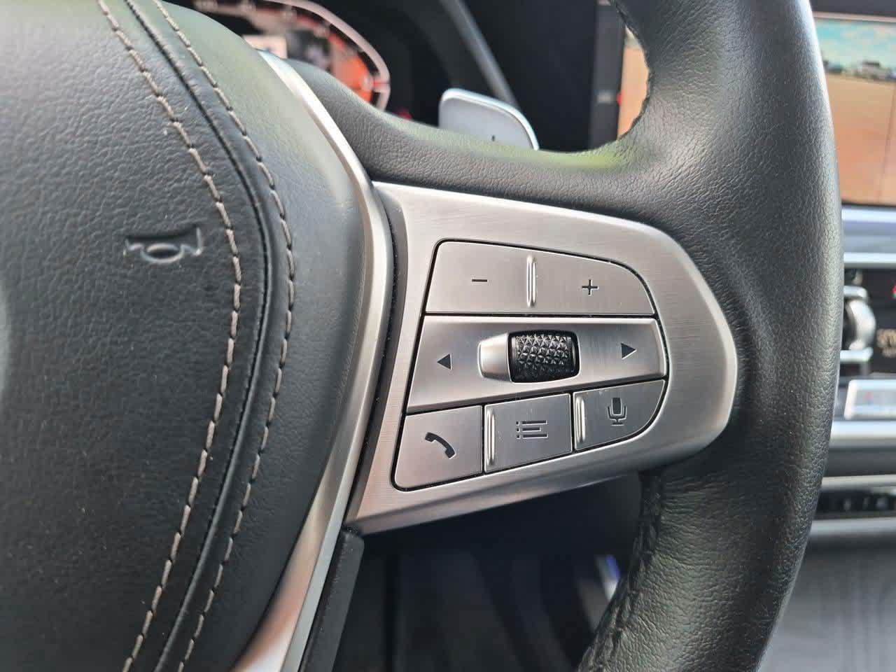 Used 2022 BMW X7 xDrive40i w/ Premium Package AWD/4WD image 28