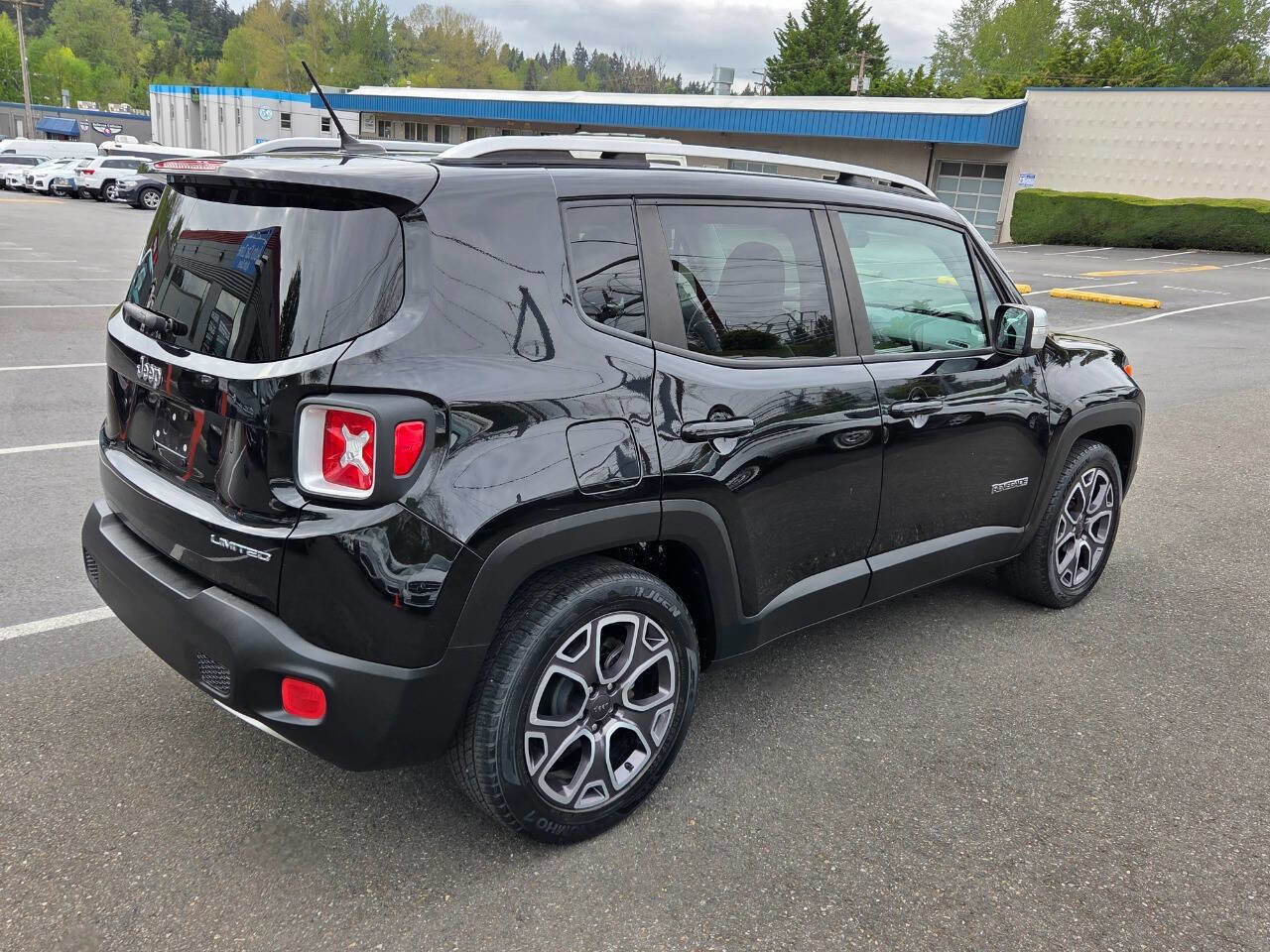 Used 2016 Jeep Renegade Limited FWD image 7