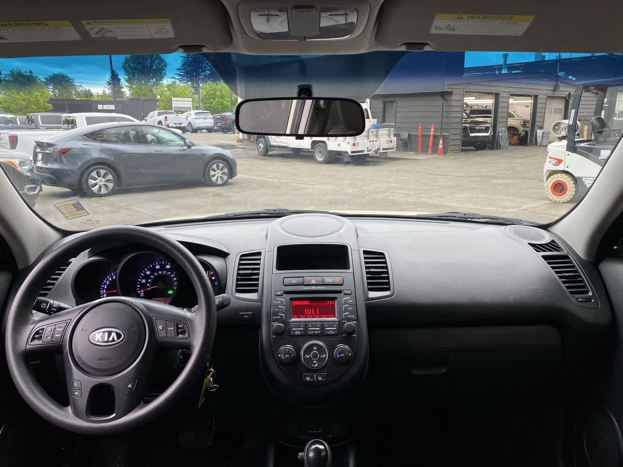 Used 2012 Kia Soul FWD image 13